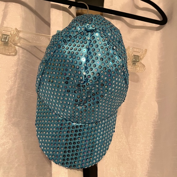 Sequin turquoise hat. - Picture 2 of 2